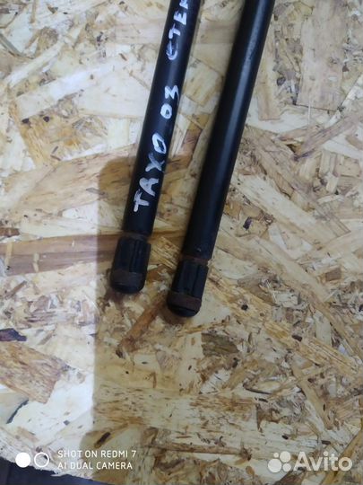 Амортизаторы стекла багажника Escalade, Tahoe, 840