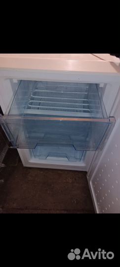 Холодильник морозильник бу маленький