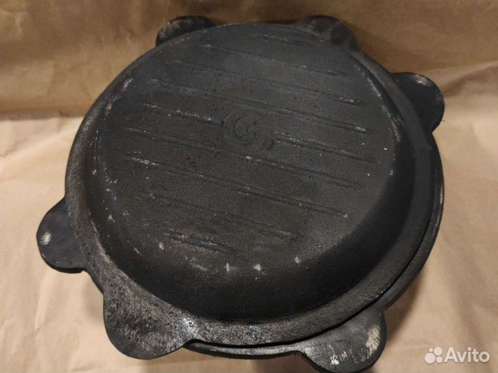 Казан 8л+крышка сковорода чугунная