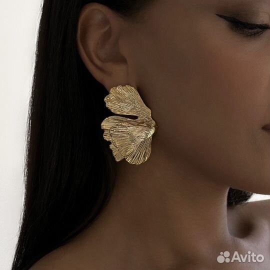 Серьги лепестки бижутерия золотистые