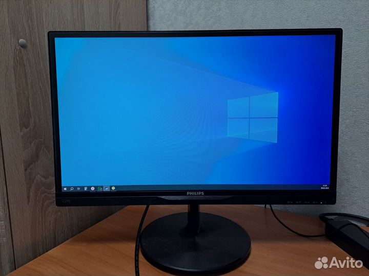 Монитор Philips 224Е