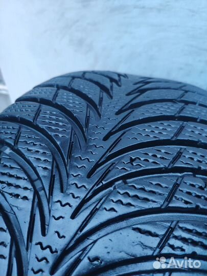 Goodyear UltraGrip Ice 205/55 R16