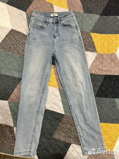 Джинсы женские
