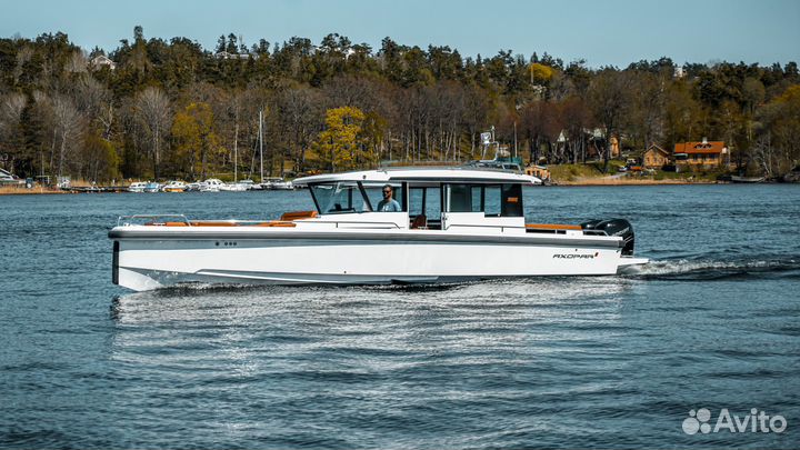 Моторная яхта Axopar 37 AC