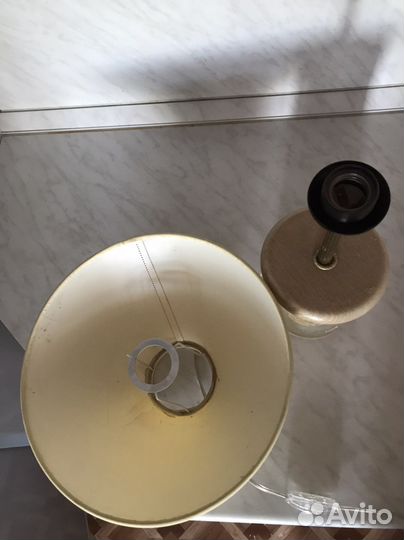 Лампа настольная