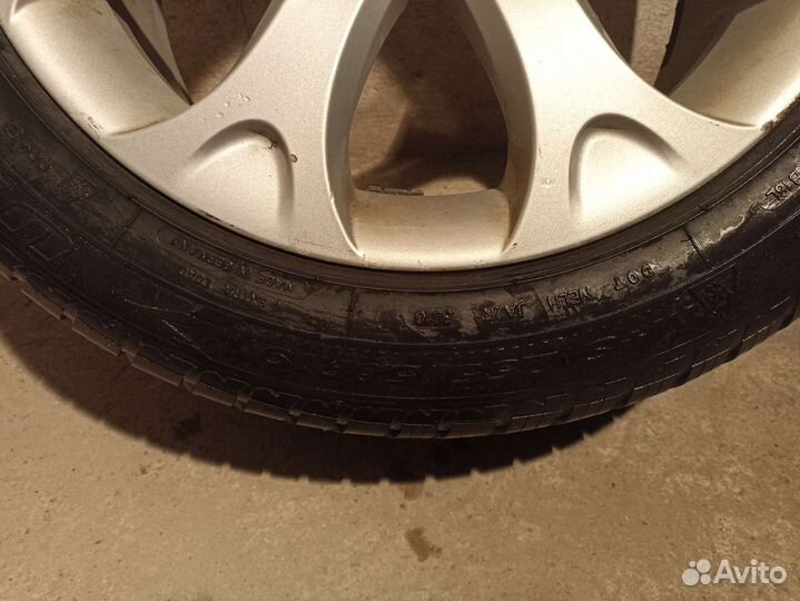 Goodyear UltraGrip 255/50 R19