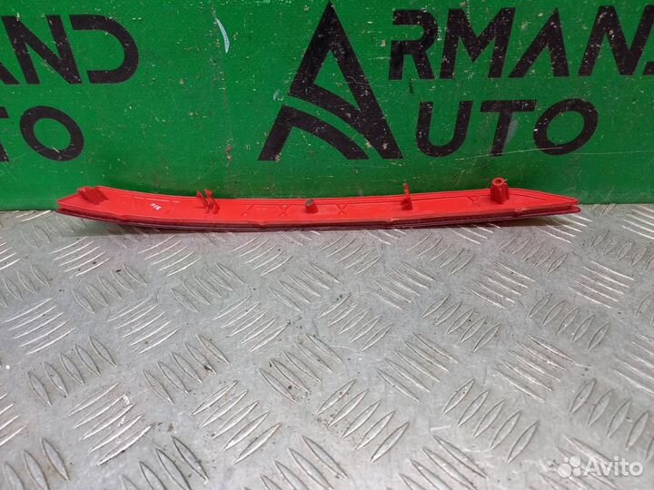 Отражатель задний правый Genesis G80 2 2020-Нв