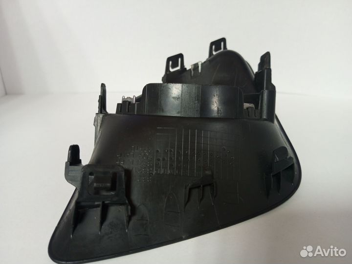 Рамка противотуманной фары Mitsubishi ASX правая