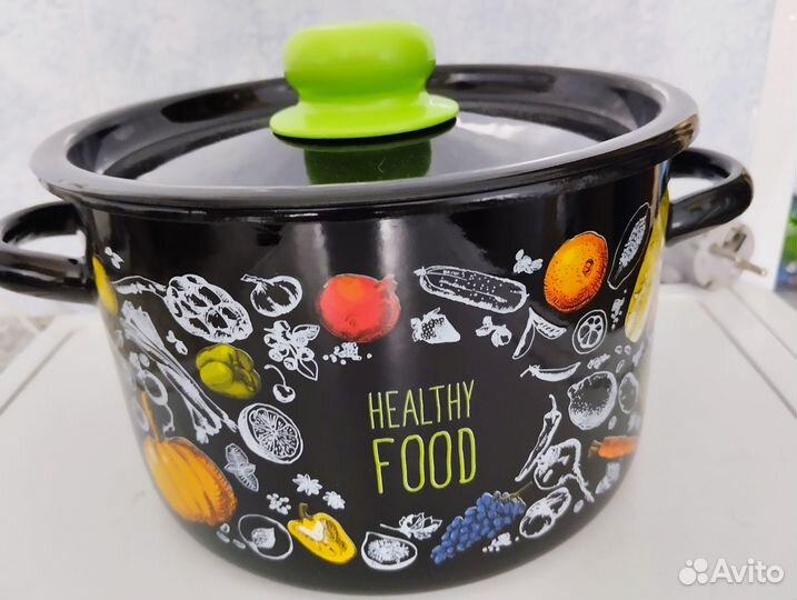 Новая кастрюля эмалированная