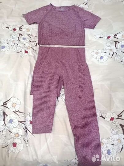 Спортивный костюм женский