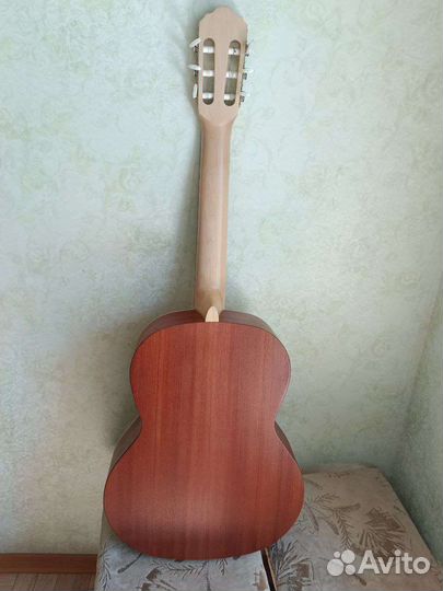Акустическая гитара