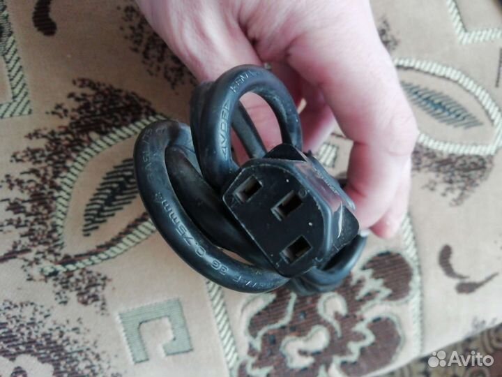 Кабель для компьютера