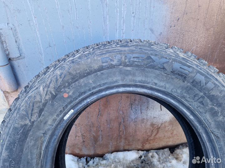 Nexen Classe Premiere 215/70 R16 27P