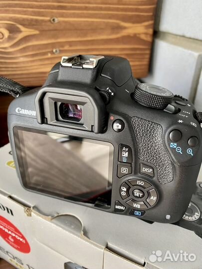 Зеркальный фотоаппарат canon eos 1200D