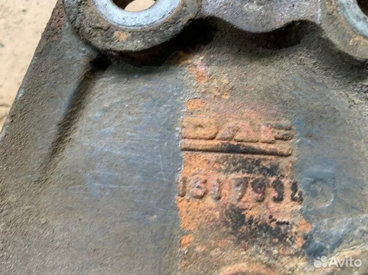 Кронштейн рессоры передний левый Daf Xf 95