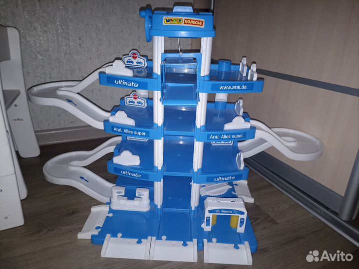 Трек парковка игрушечная