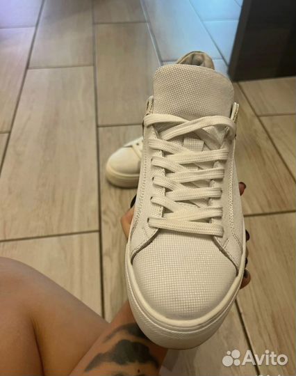 Кроссовки женские натуральная кожа белые 38