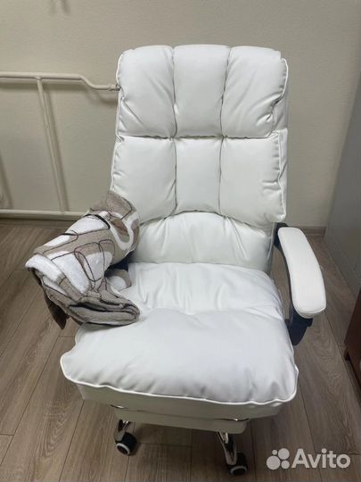 Офисное компьютерное кресло