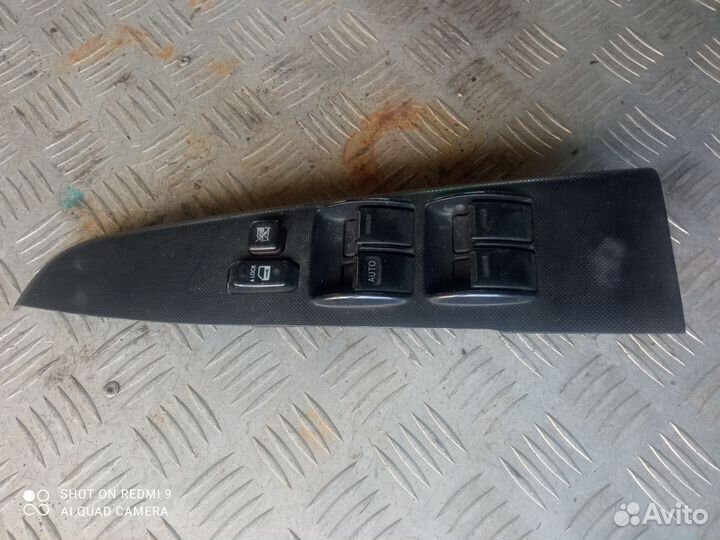 Блок кнопок стеклоподъемников Toyota Hilux 7