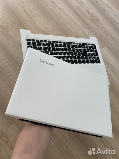 Верхняя панель клавиатуры и крышка монитора