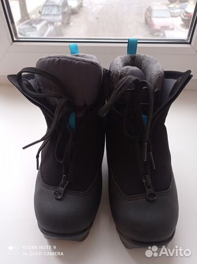 Лыжные ботинки