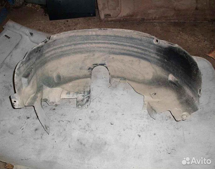 Подкрылок задний правый Audi A8 6.0 V12 2001