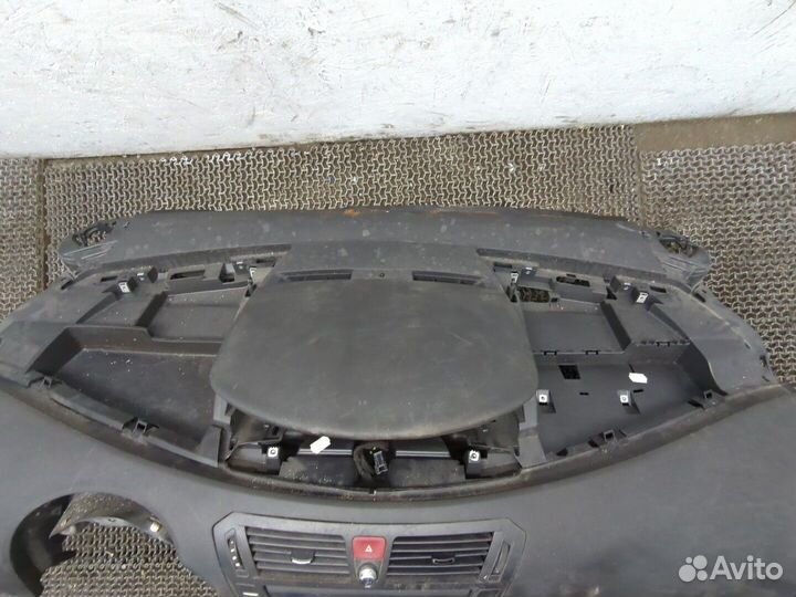 Панель передняя салона Citroen C4 Grand Picasso, 2