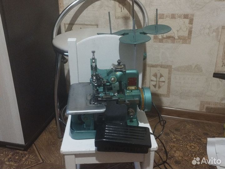 Оверлок для швейной машины