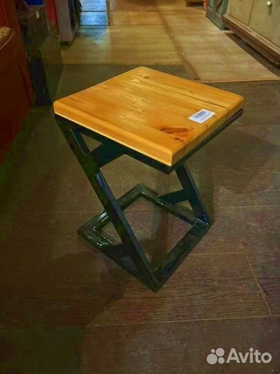 Табурет в стиле лофт