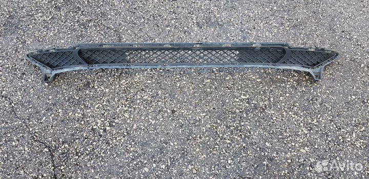 Hyundai Solaris 2 Решетка переднего бампера