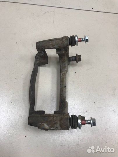 Скоба суппорта переднего Mazda CX-5