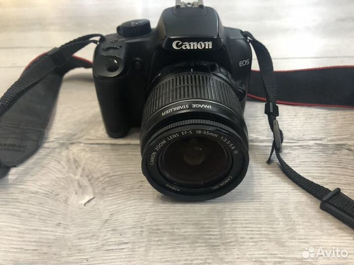 Зеркальный фотоаппарат Canon EOS 1000D