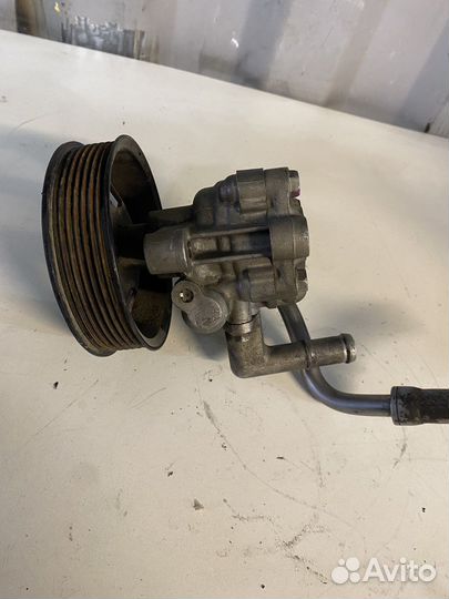 Насос гидроусилителя руля Hyundai H1 (Starex) TQ