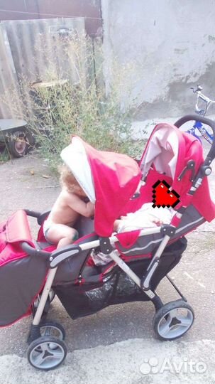 Прогулочная коляска для двоих детей