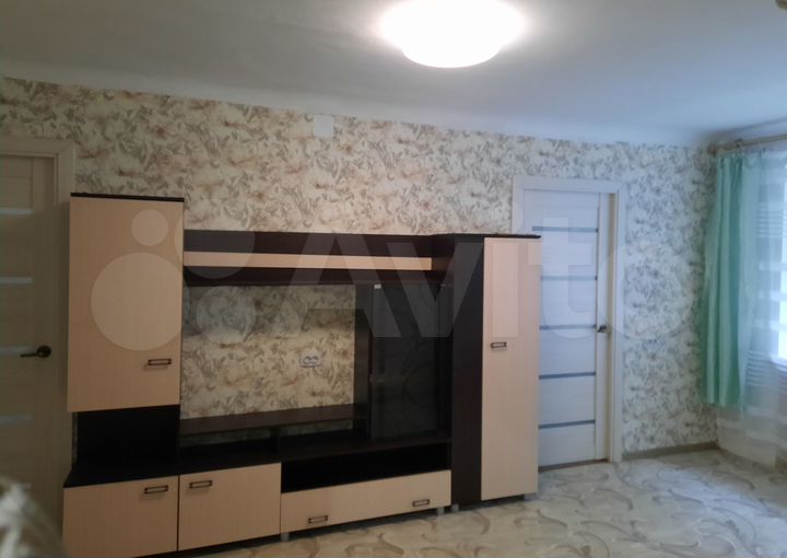 3-к. квартира, 42,1 м², 1/4 эт.