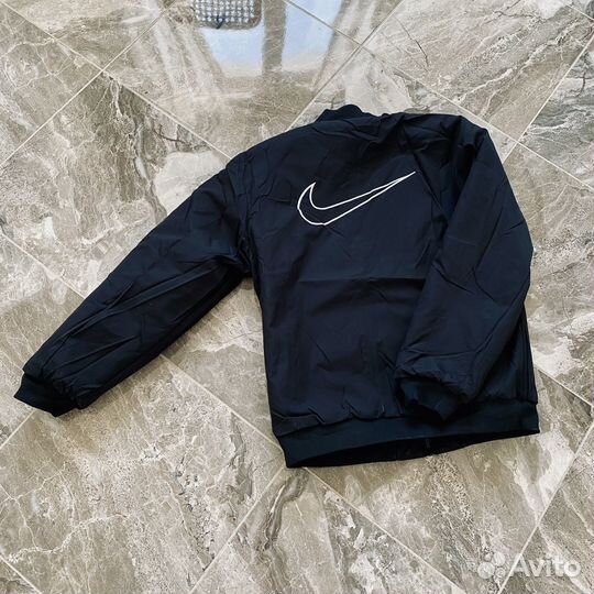 Бомбер Nike