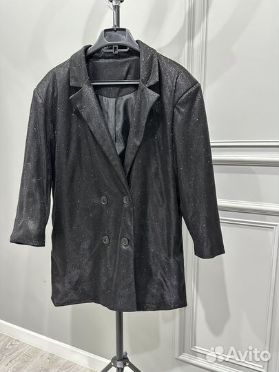 Пилжак черный блестящий вечерний