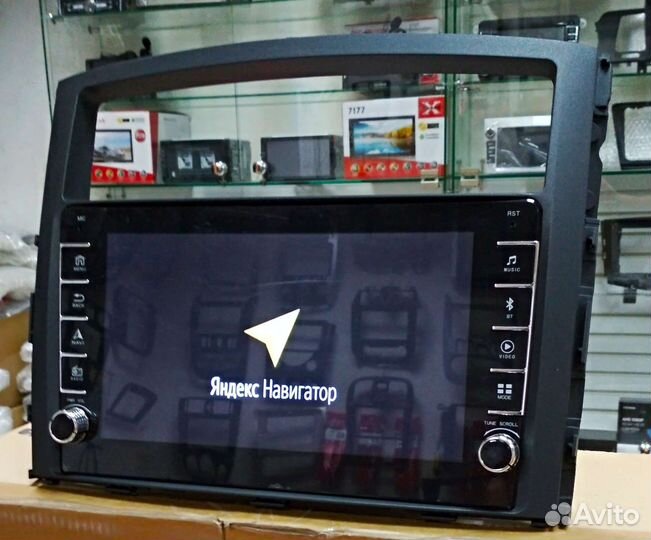 Mitsubishi Pajero 4 магнитола Android крутилки