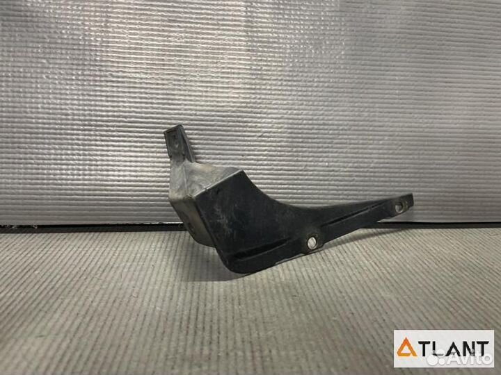 Подкрылок передний правый toyota wish