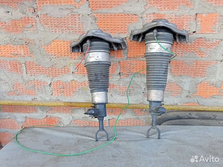 Пневмостойка передняя левая Audi A6 C6 allroud