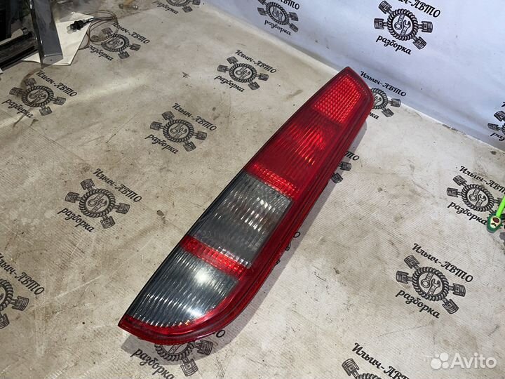 Задний фонарь форд фокус2