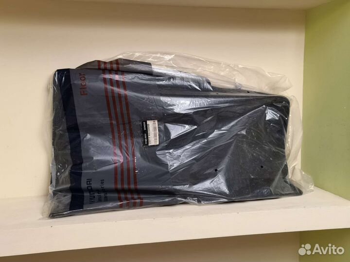 Новые оригинальные ковры салона Genesis G70