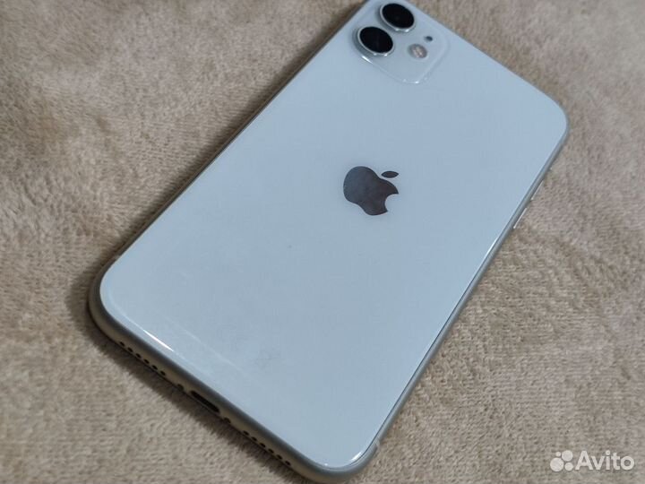 iPhone 11, 64 ГБ