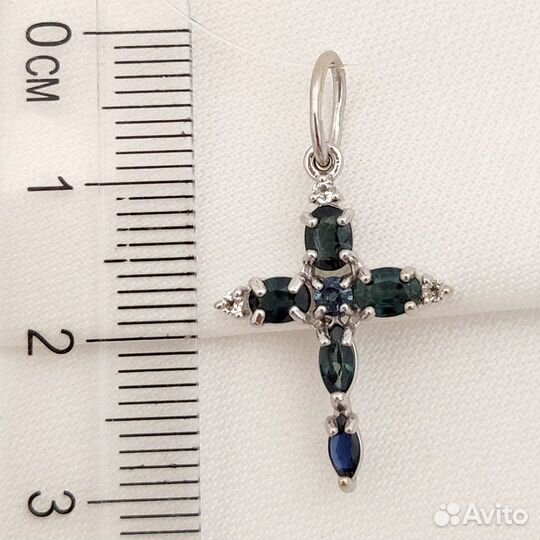 Подвеска белое золото крест с топазами