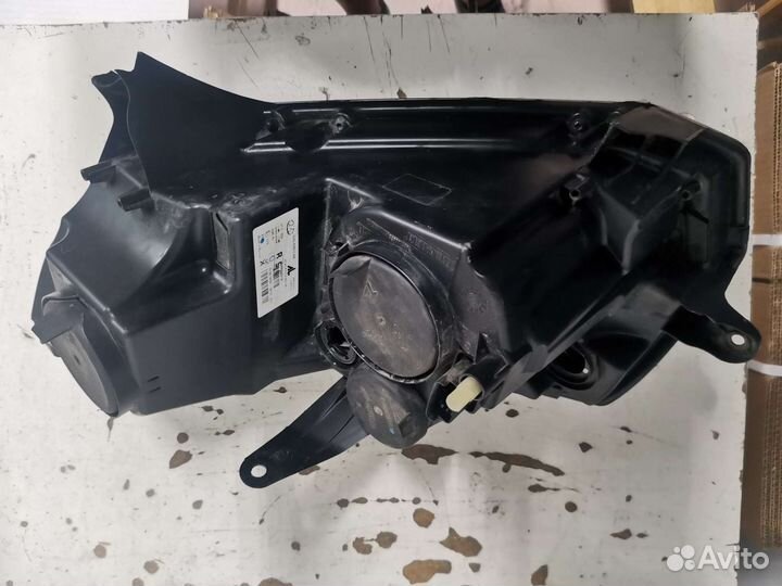 Фара правая LADA Largus