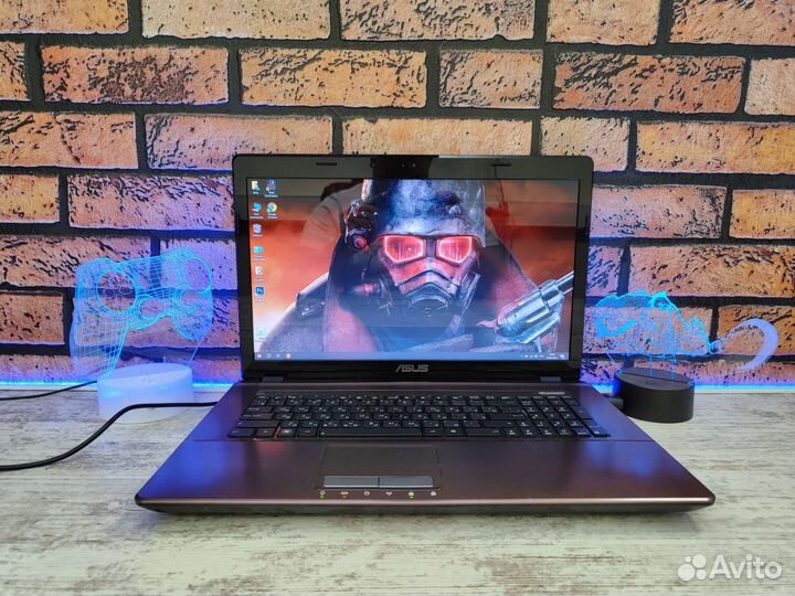 Игровой 17,3д asus i7 4Gb Видео 16 озу SSD
