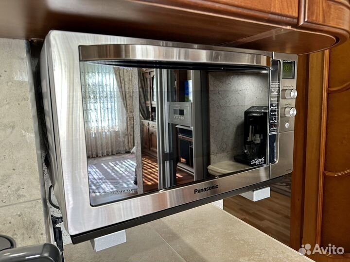Микроволновая печь Panasonic NN-CS596S с паром