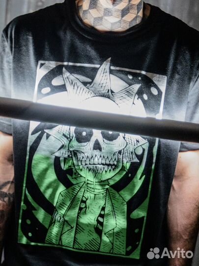 Шелкография печать на футболках крое оптом