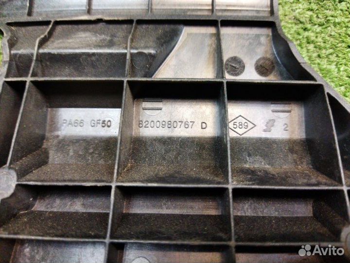 Кронштейн Renault Duster F4RA400 2013