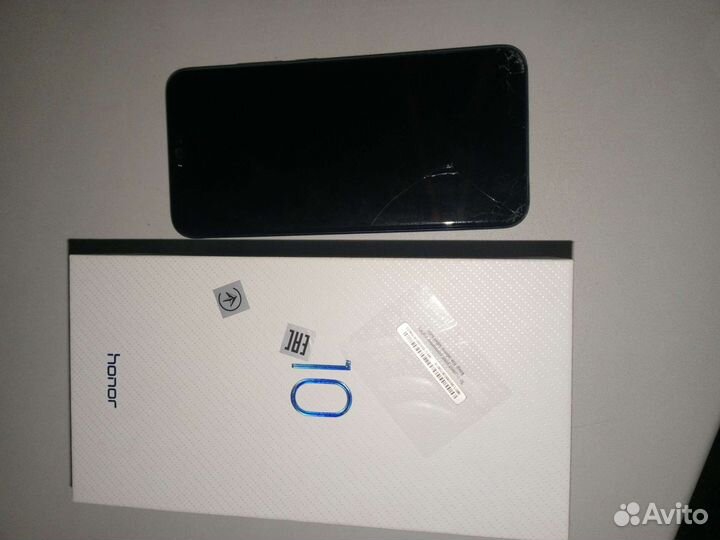 Телефон honor 10